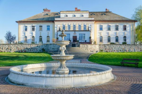 Pałac pod Bocianim Gniazdem, Runowo